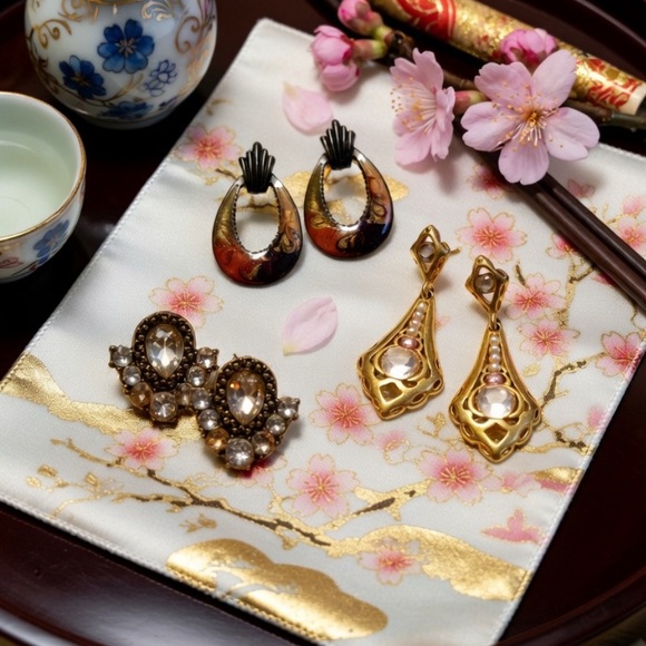 Earring lot Elegant Gold tone , crystal and enamel Earrings Set of 3 NWOT - Picture 7 of 10